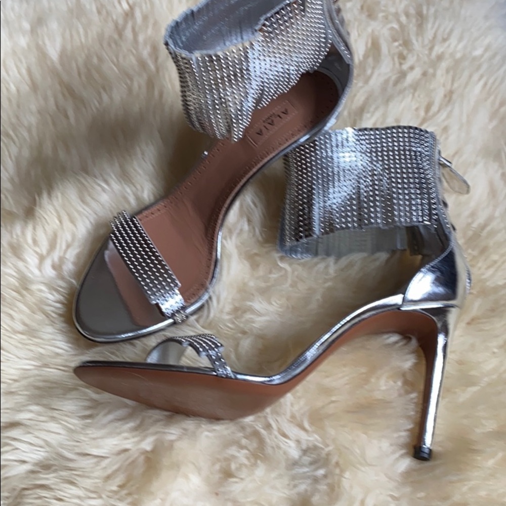 Shoes - Picture 3 of 6